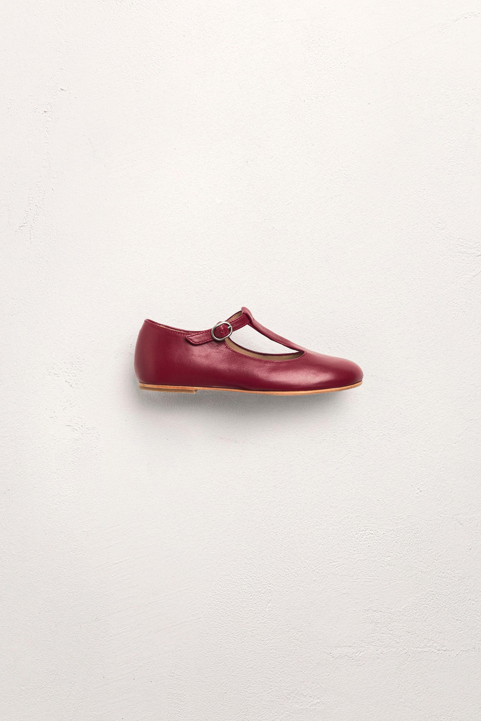 T-STRAP LEATHER BALLET FLATS